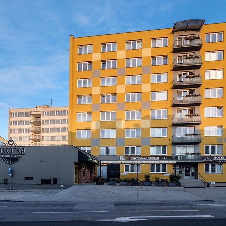 Hotel U Nadrazi Ceske Budejovice Ngoại thất bức ảnh