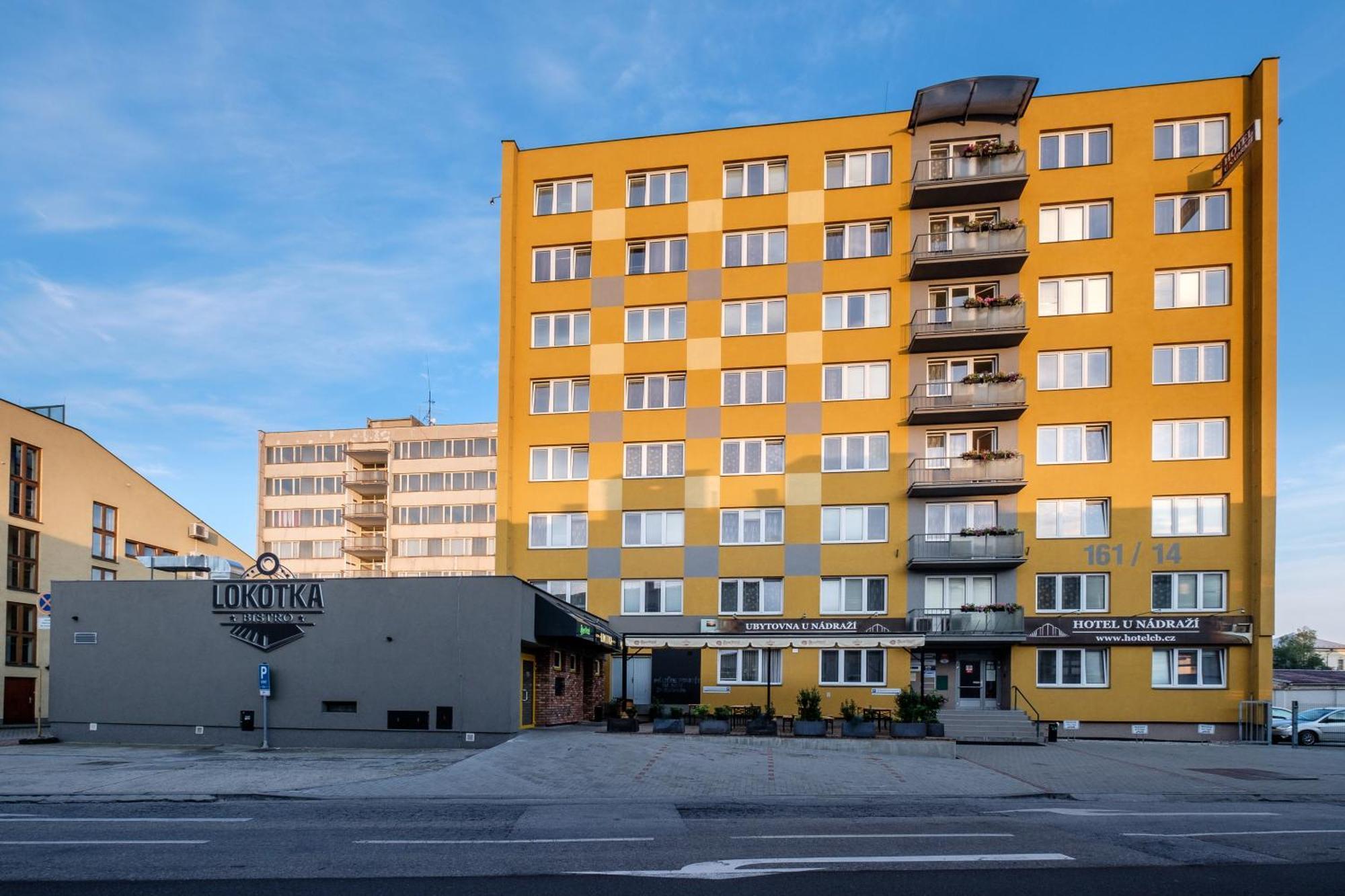 Hotel U Nadrazi Ceske Budejovice Ngoại thất bức ảnh