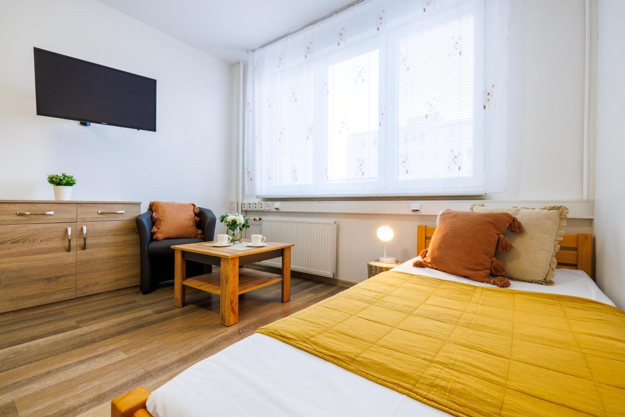 Hotel U Nadrazi Ceske Budejovice Ngoại thất bức ảnh